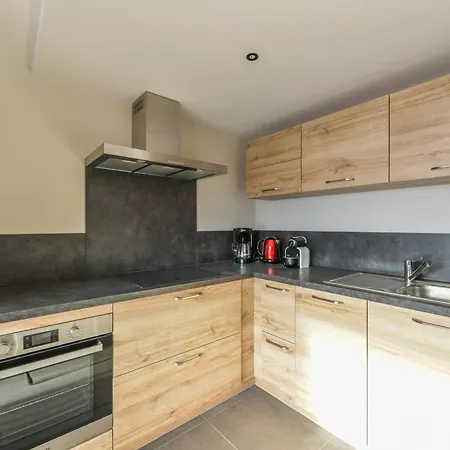 Au Pied: T3 Rénové Avec Parking à 1850 - Fr-1-514-46 Courchevel